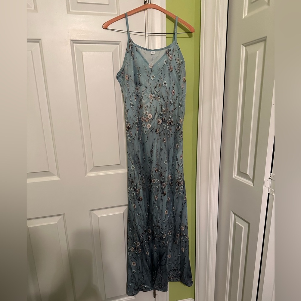 NWT Made With Love Floral Maxi Dress with Long Sheer Jacket Size Medium - Picture 7 of 15
